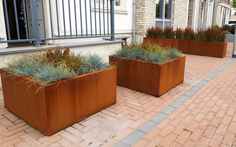 En KREO Jardiner&iacute;a puedes encontrar un amplio cat&aacute;logo de Macetas y Jardineras para decoraci&oacute;n y mantenimiento de jardines, huertos y terrazas, consulta con nuestros expertos