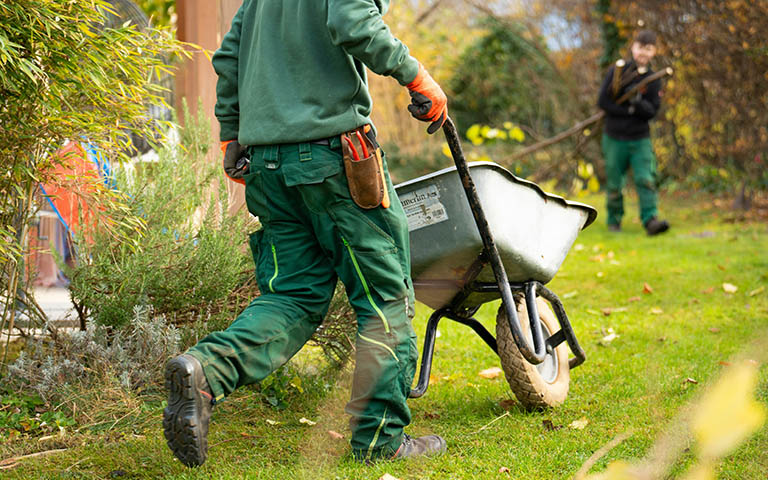 Compra Ropa de trabajo, se&ntilde;alizaci&oacute;n y EPI's para trabajos de jardiner&iacute;a, en KREO Jardiner&iacute;a tenemos todo el material para tu jard&iacute;n, huerto o terraza